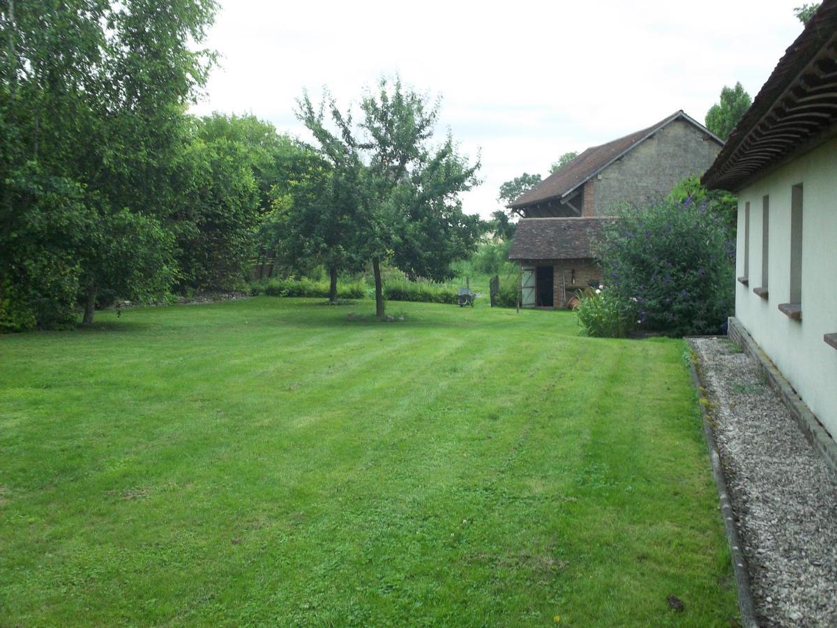 Chambre D'Hotes Des P'Tits Bonheurs Dosches Exterior photo